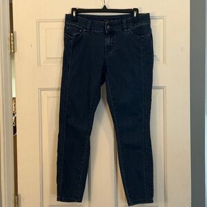 Prana Carlotta Crop Mid-Rise Jeans W41180056 in Dark Wash size 4/27